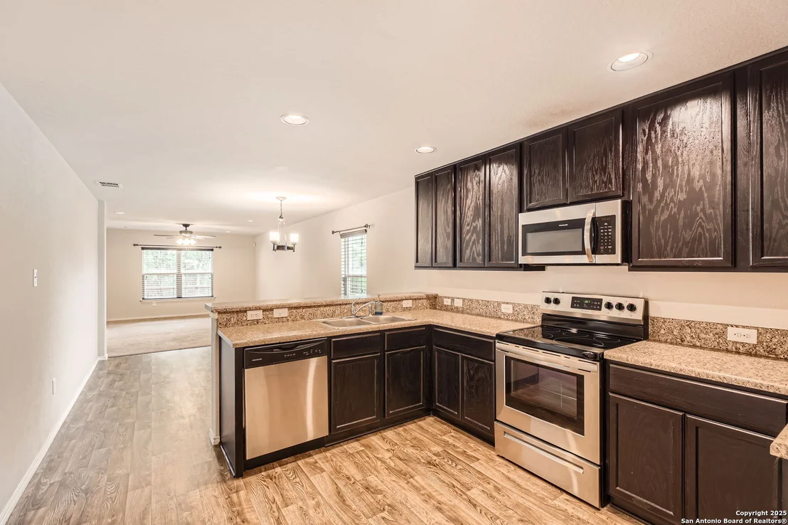 Photo of 10110 Raspberry Oak