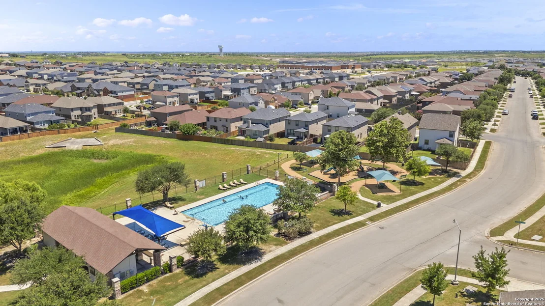 Photo of 3909 Legend Pond