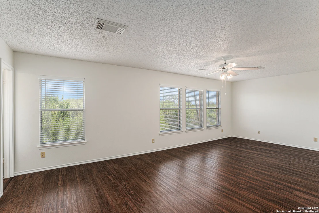 Photo of 8447 Mannington