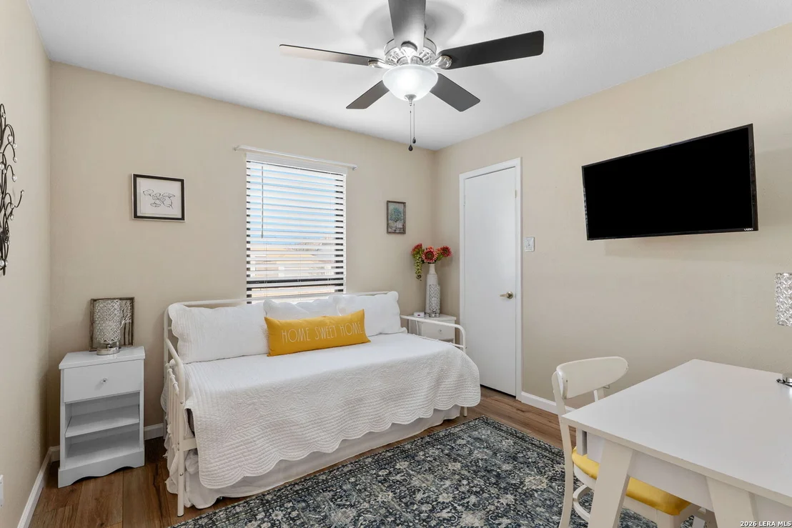 Photo of 2501 Newning