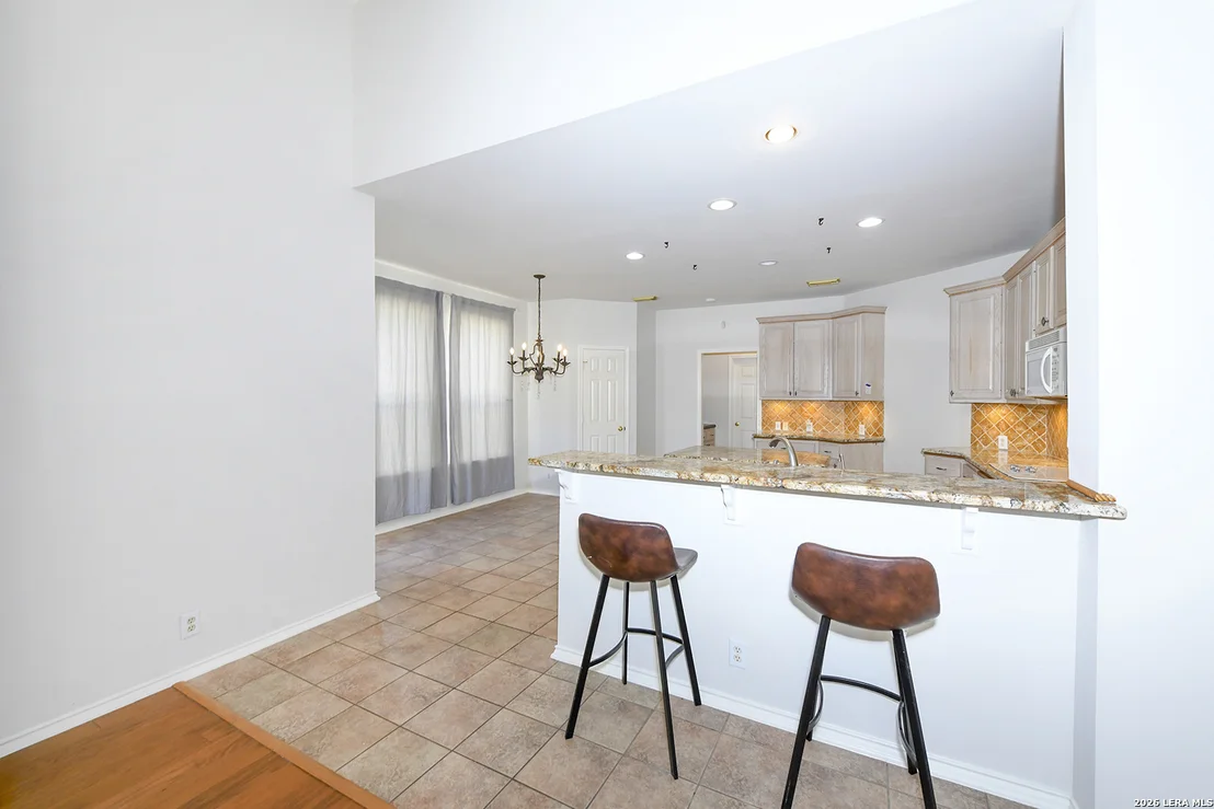 Photo of 1712 Oak Path