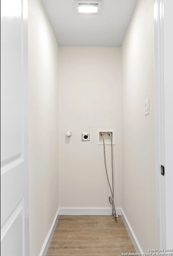 Photo of 601 W MOORE AVE