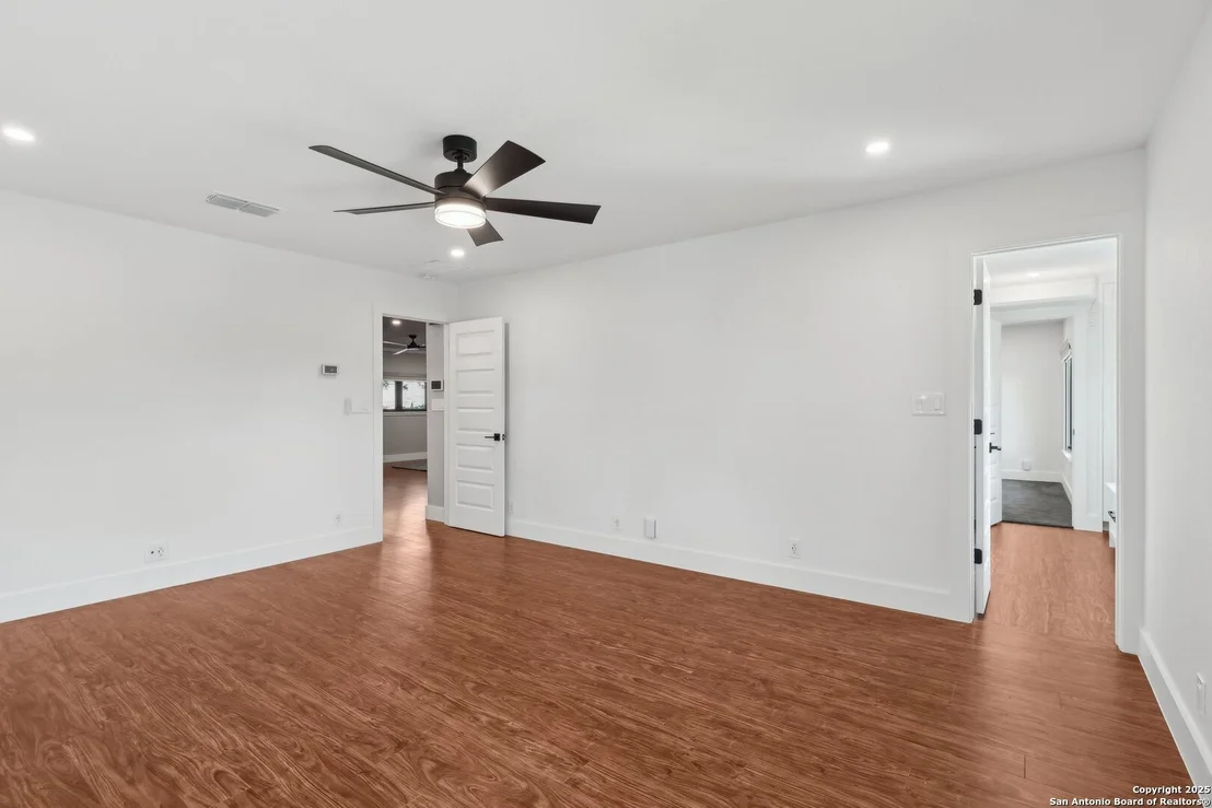 Photo of 3902 Creek Pt