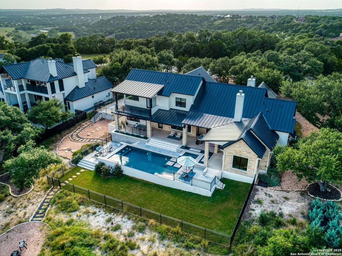 Photo of 207 River Bend