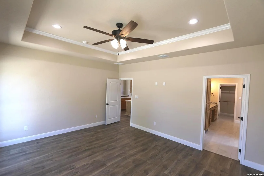 Photo of 193 Oak Fields Dr
