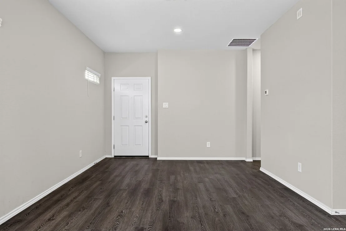 Photo of 3239 Farm Oak