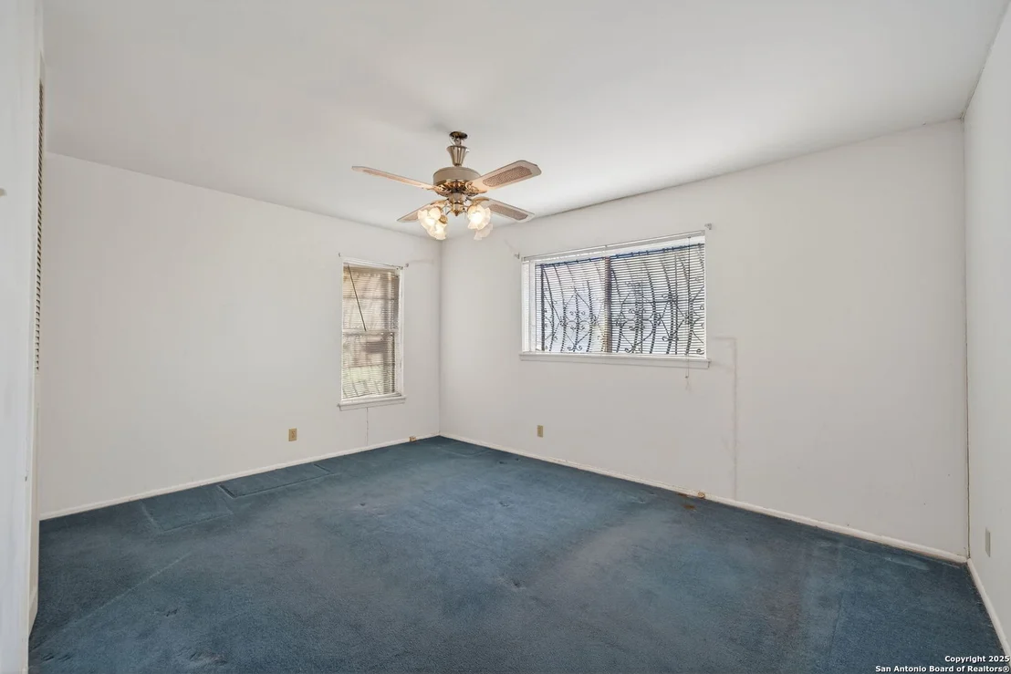 Photo of 8430 Silverstar