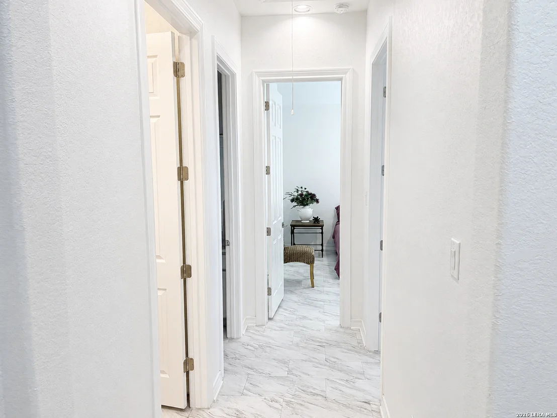 Photo of 1603 Oak Willow