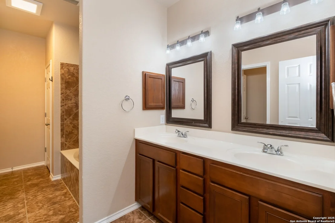 Photo of 11507 Cardinal Sky