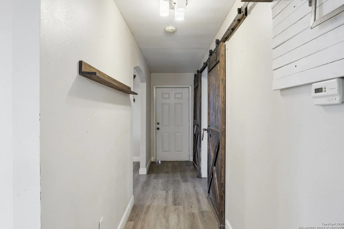 Photo of 1037 county road 7711