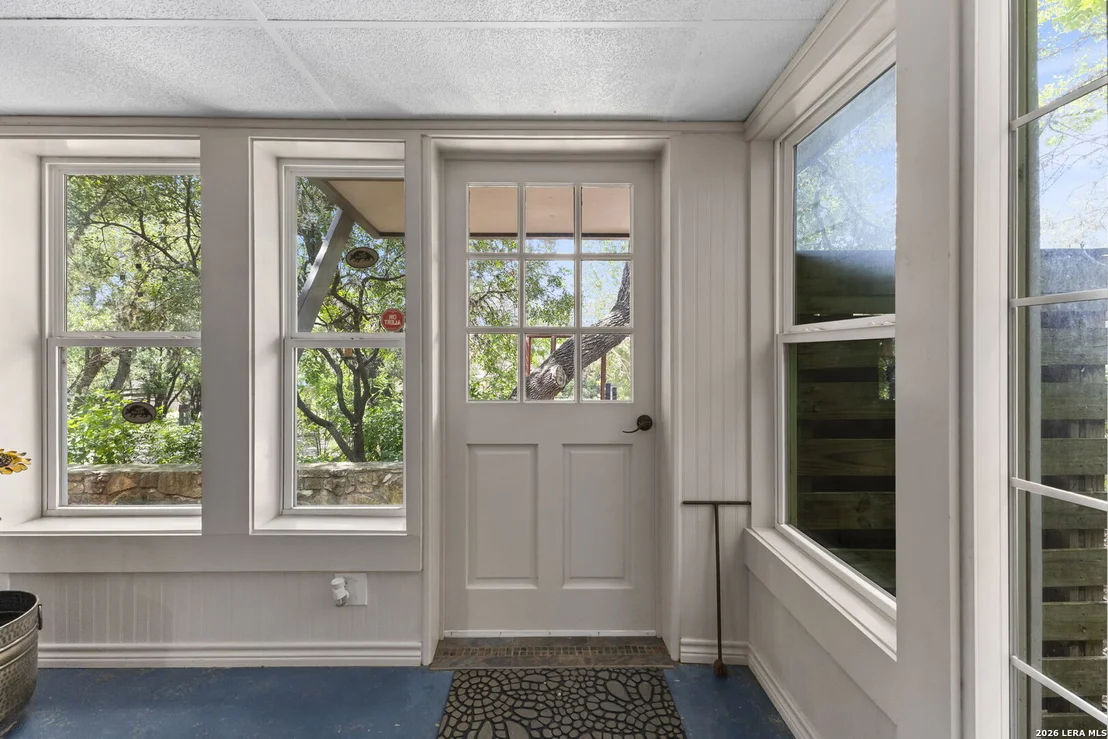 Photo of 346 RAINBOW DR
