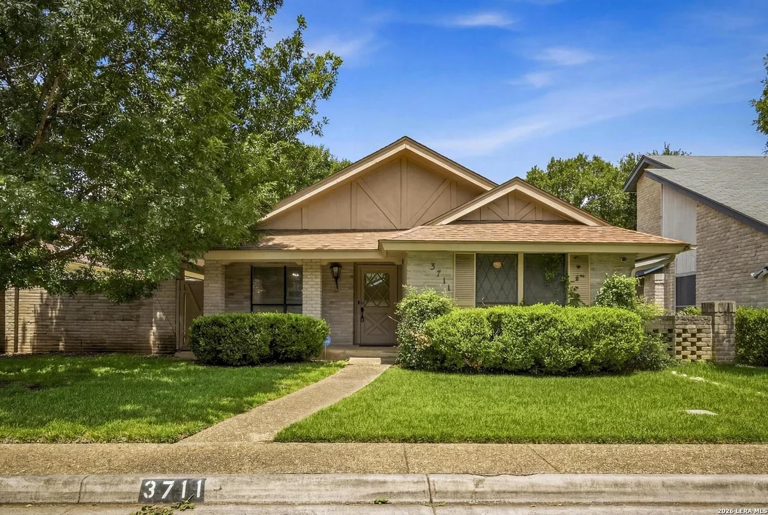 Photo of 3711 HUNTERS CIR