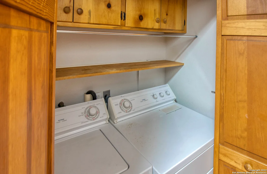 Photo of 210 Bluebonnet Dr