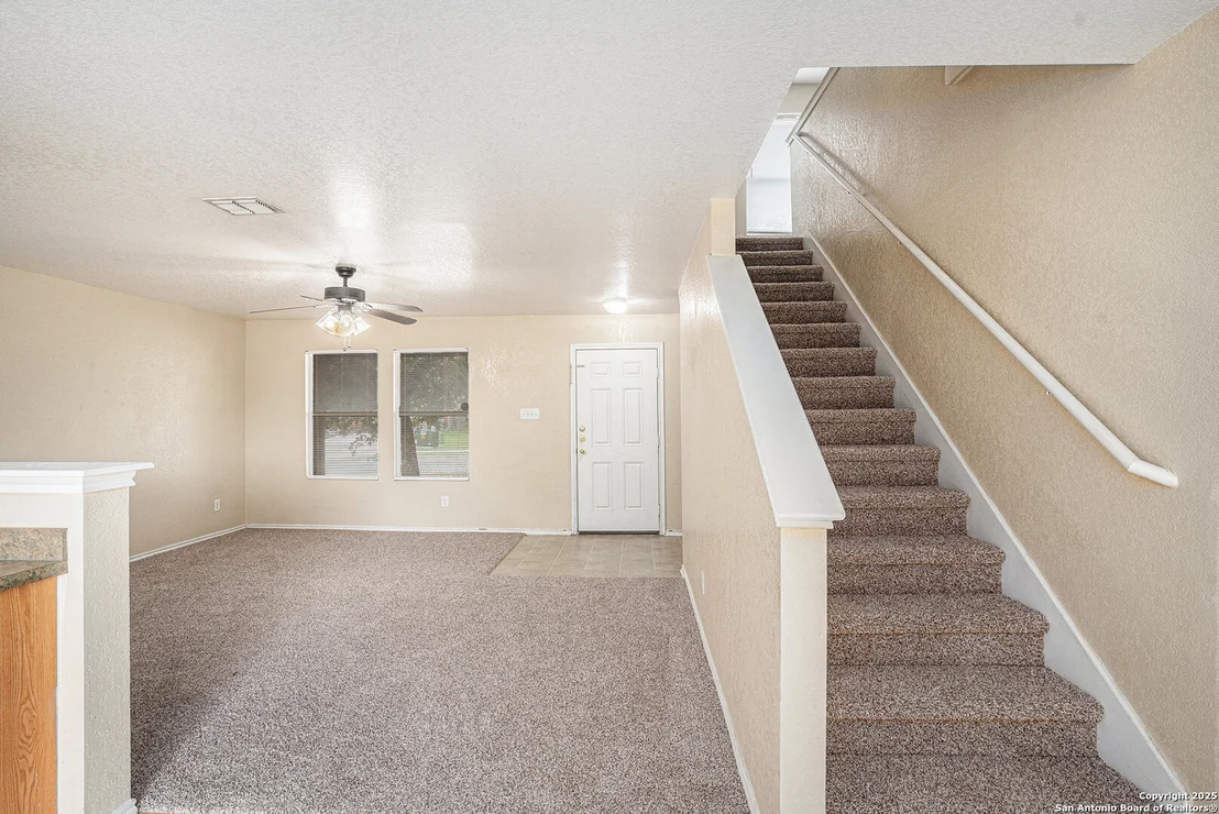 Photo of 237 Hinge Chase