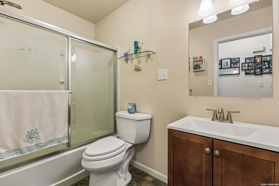 Photo of 218 Whispering Oaks