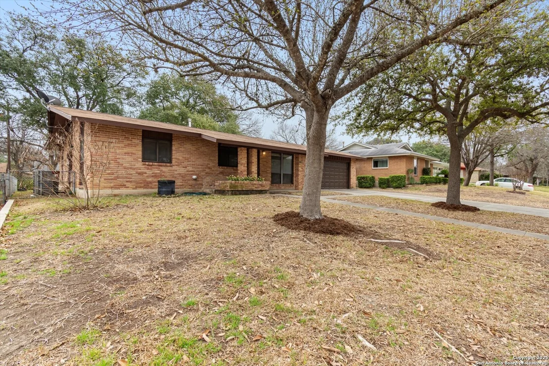 Photo of 3226 COLONY DR