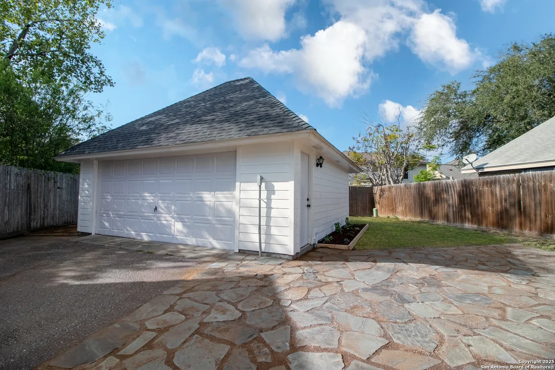 Photo of 7629 Stony Brook Dr