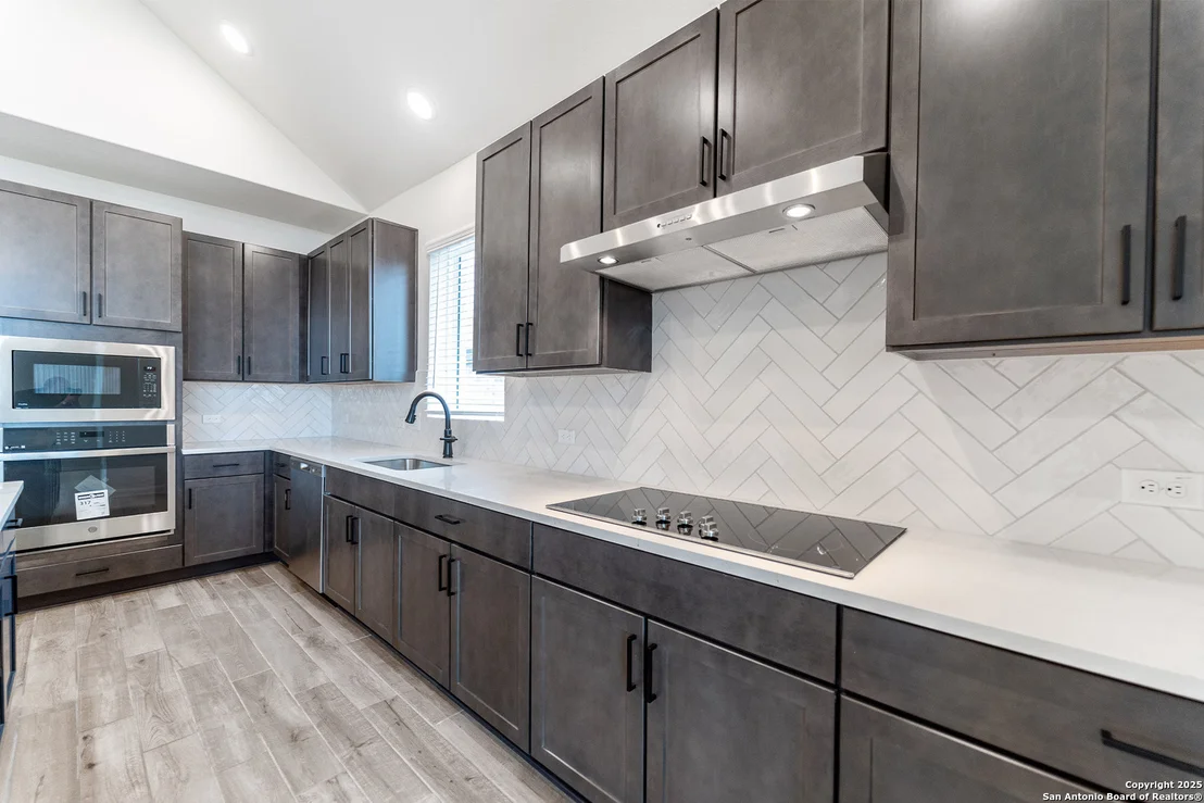 Photo of 154 Ednie Ln