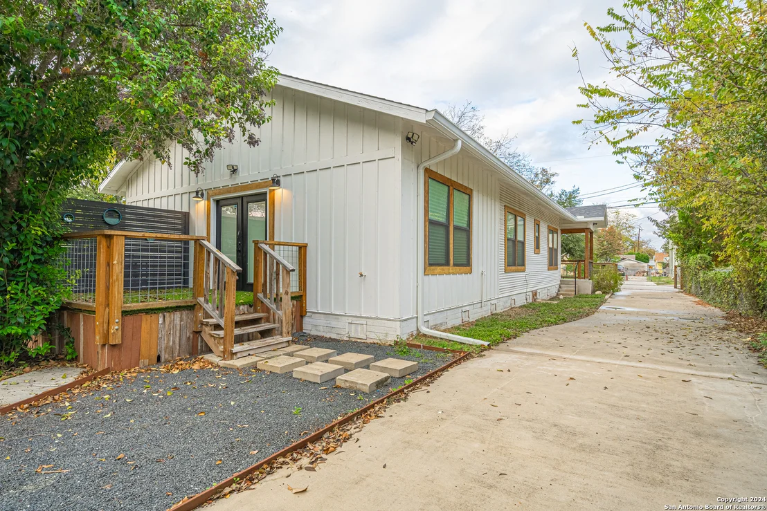 Photo of 216 BELMONT