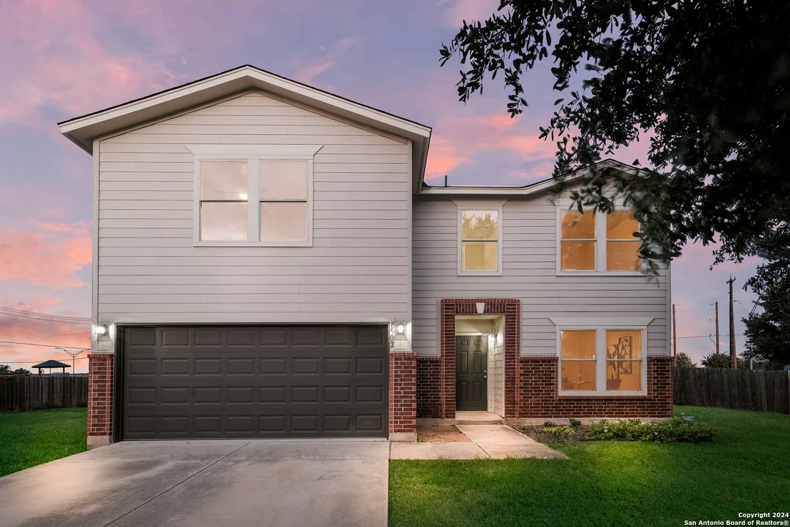 Photo of 8902 Catkin Meadow