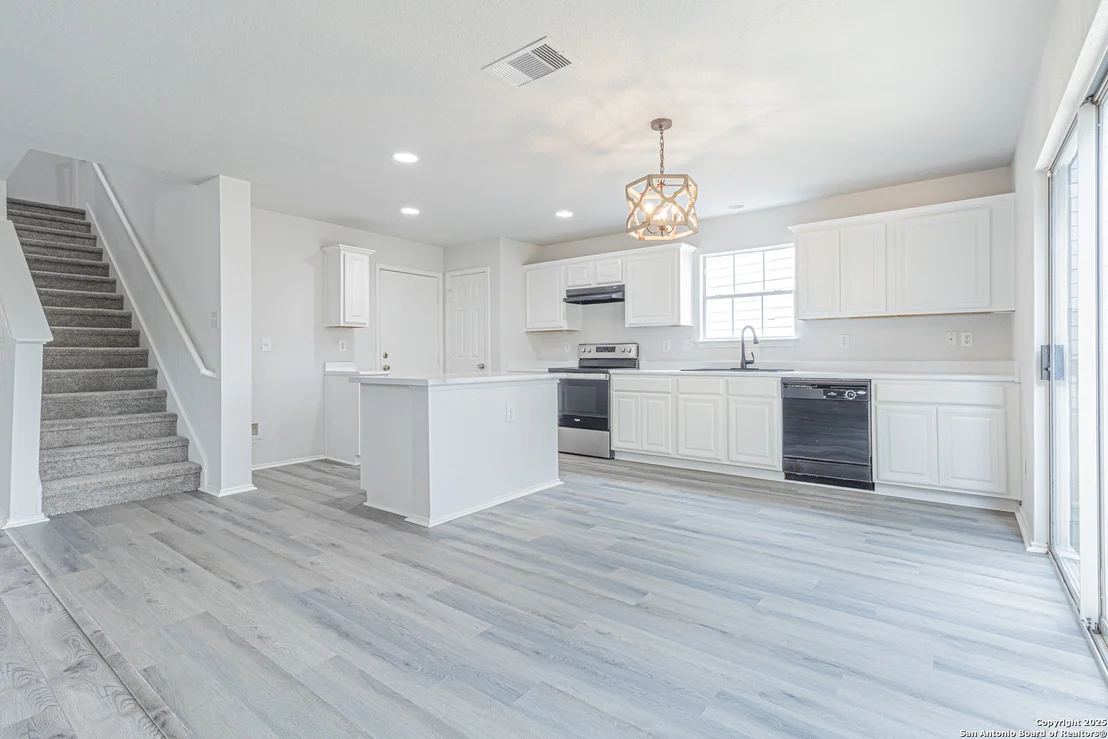 Photo of 6615 Suncliff Crst
