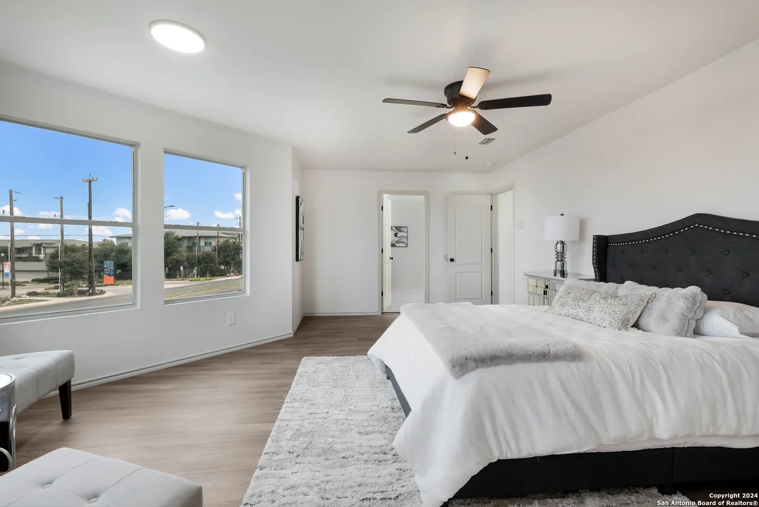 Photo of 8902 Catkin Meadow