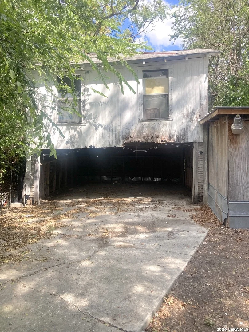 Photo of 651 BARRETT PL