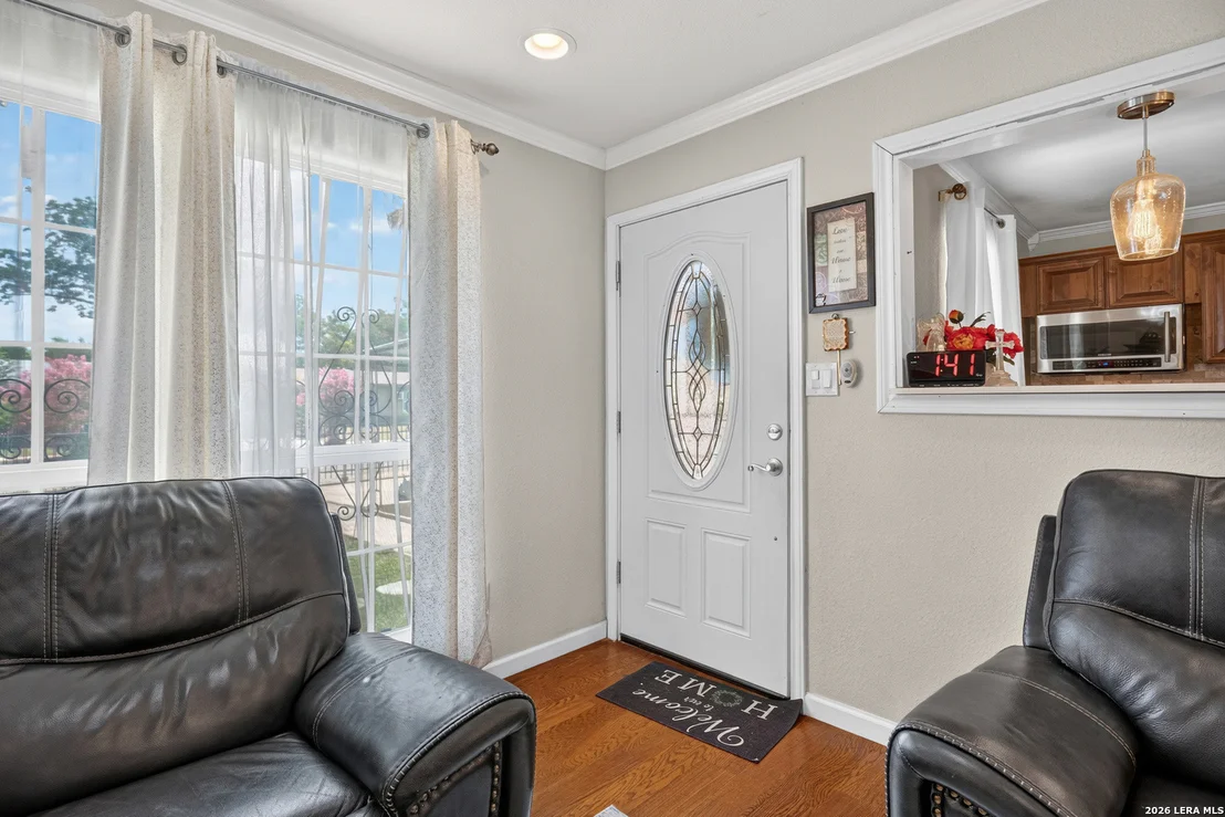 Photo of 115 CARMEN PL