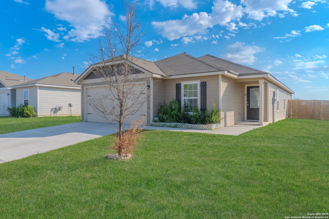 Photo of 12114 Luckey Villa
