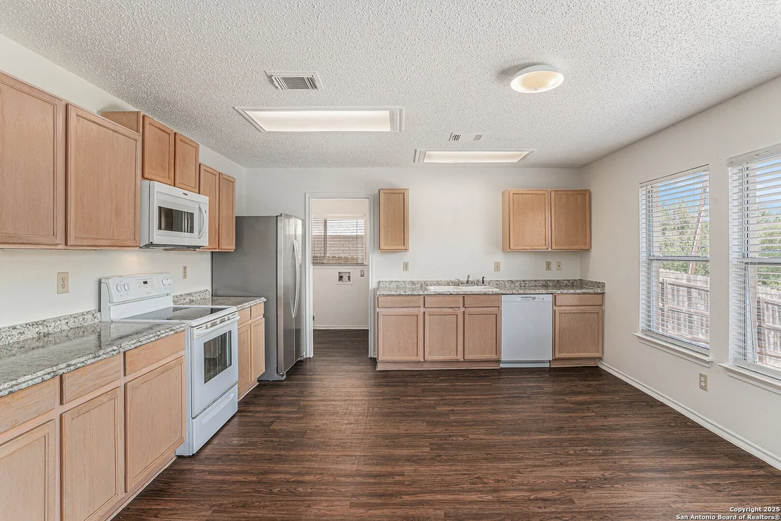 Photo of 8447 Mannington
