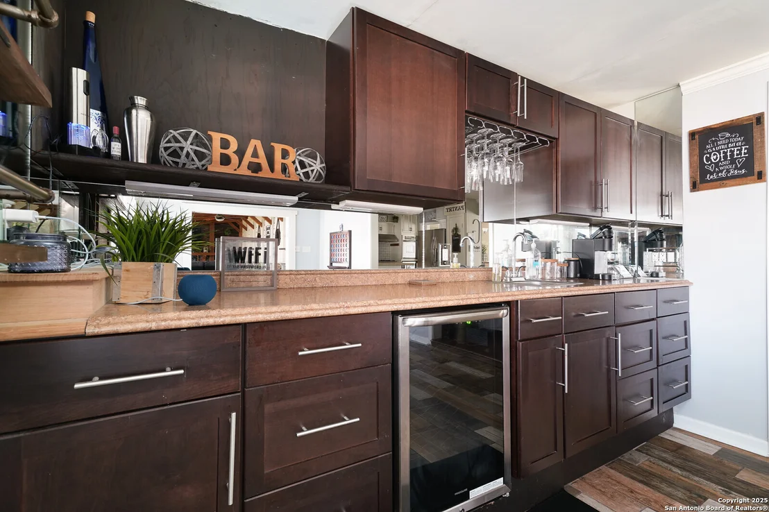 Photo of 311 Redcliff