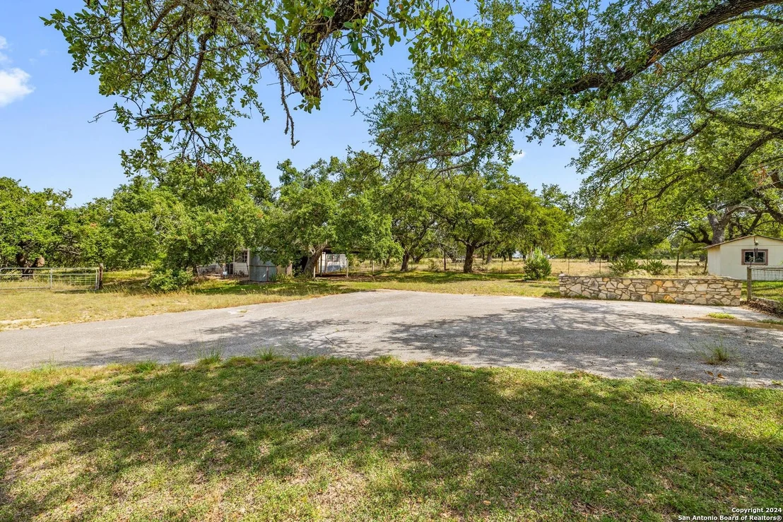 Photo of 6610 highway 290