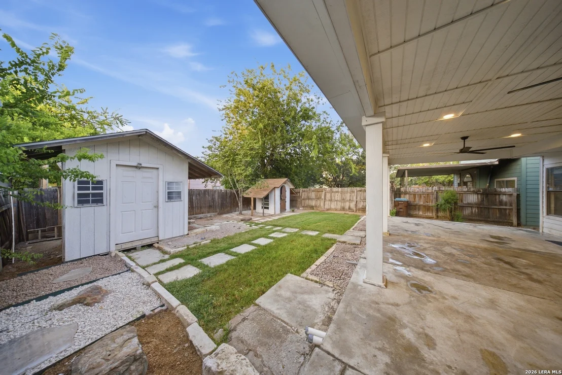 Photo of 10207 Aurora Fld