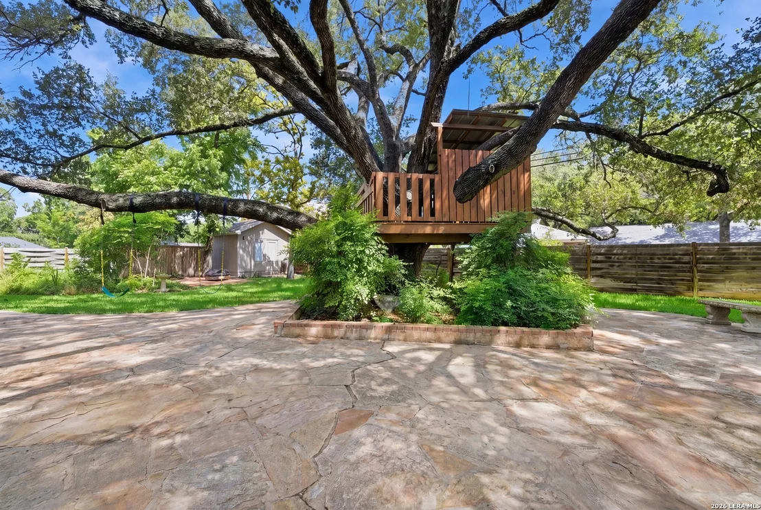 Photo of 105 Cobblestone