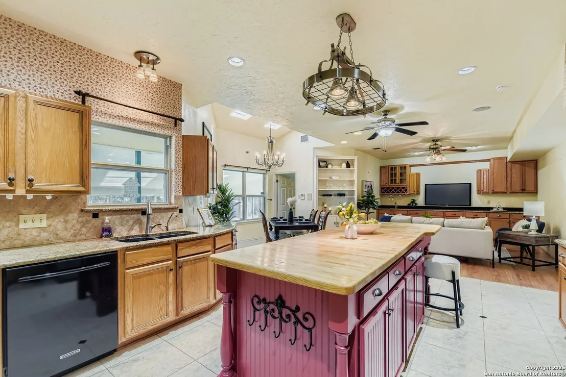 Photo of 6606 Laurel Hill