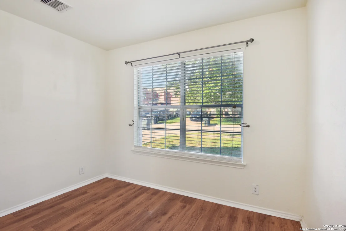 Photo of 684 CHEROKEE BLVD