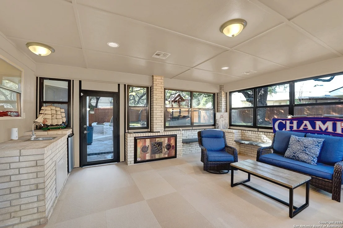 Photo of 121 SPYGLASS