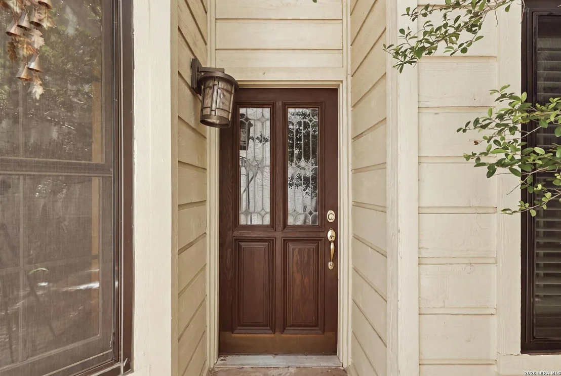 Photo of 28 COURTSIDE CIR