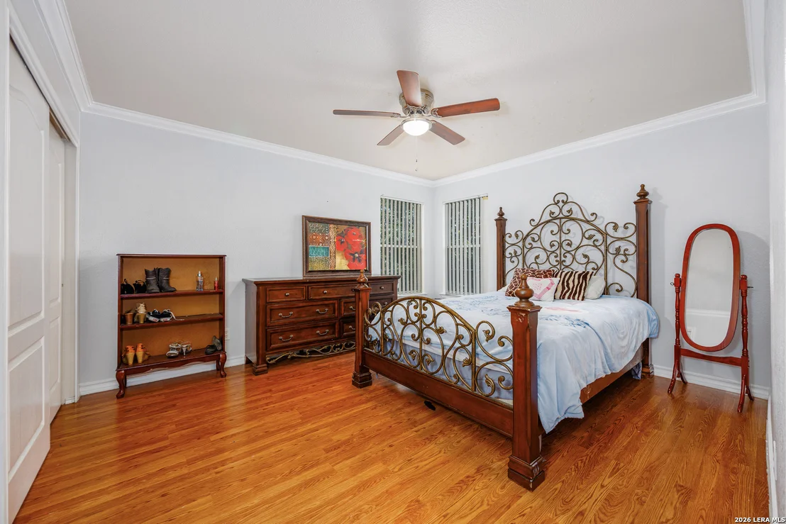 Photo of 1302 SUN GDN
