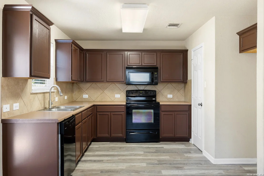 Photo of 2116 Sinclair