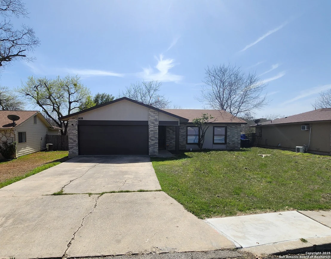 Photo of 918 ROLLING ROCK DR