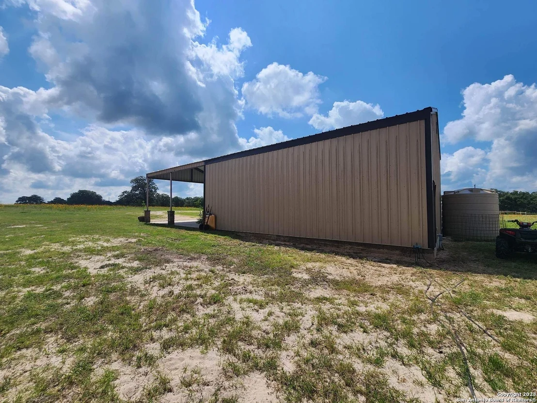 Photo of 1208 COUNTY ROAD 317