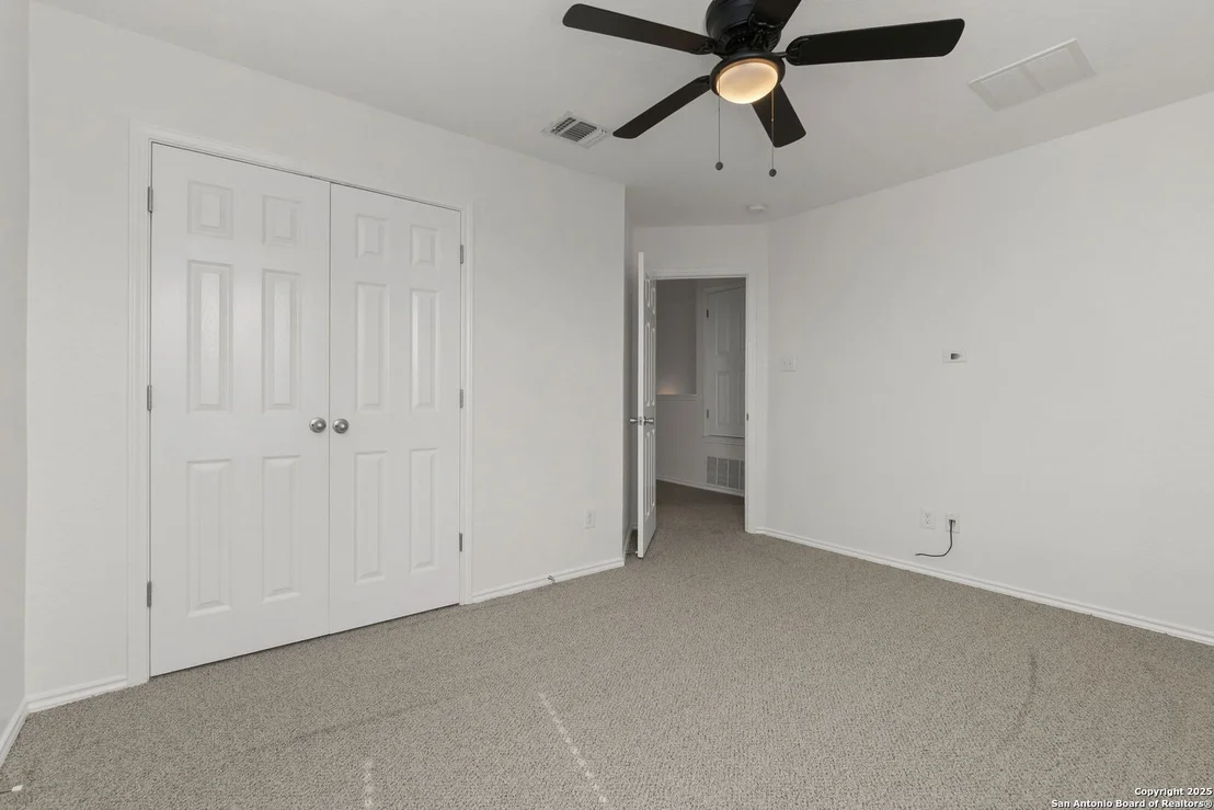 Photo of 3917 Legend Pond