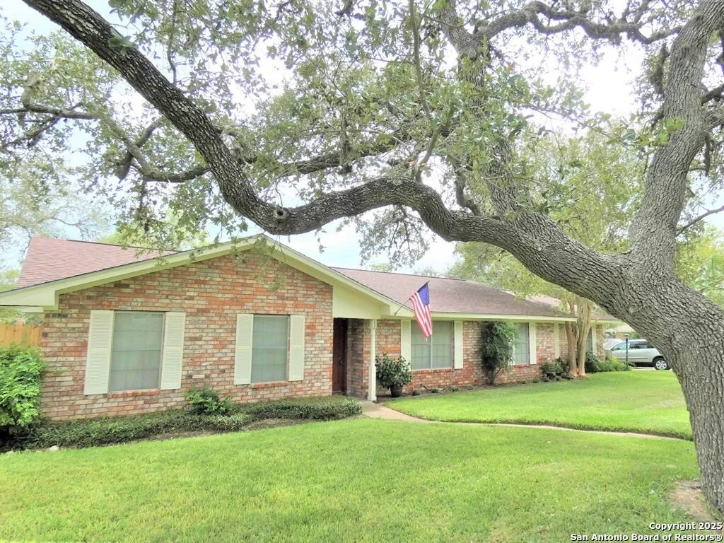 Photo of 12 Encino Loma