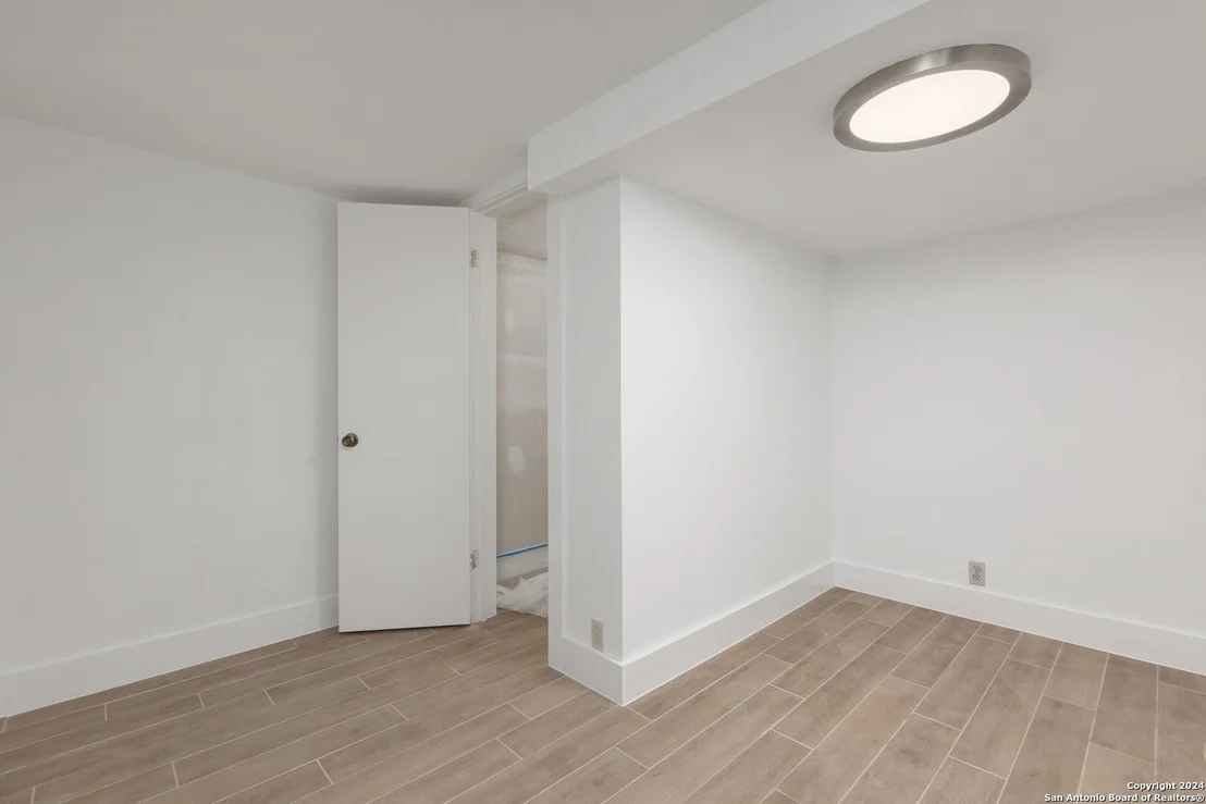 Photo of 1102 Mount Eden Dr