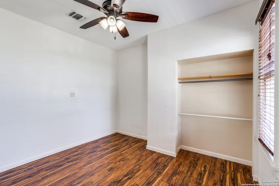 Photo of 418 Muncey