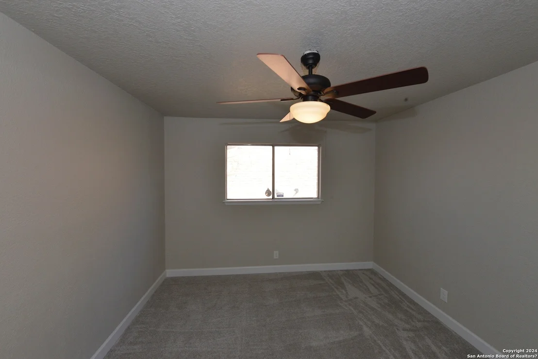 Photo of 4427 GREYSTONE DR