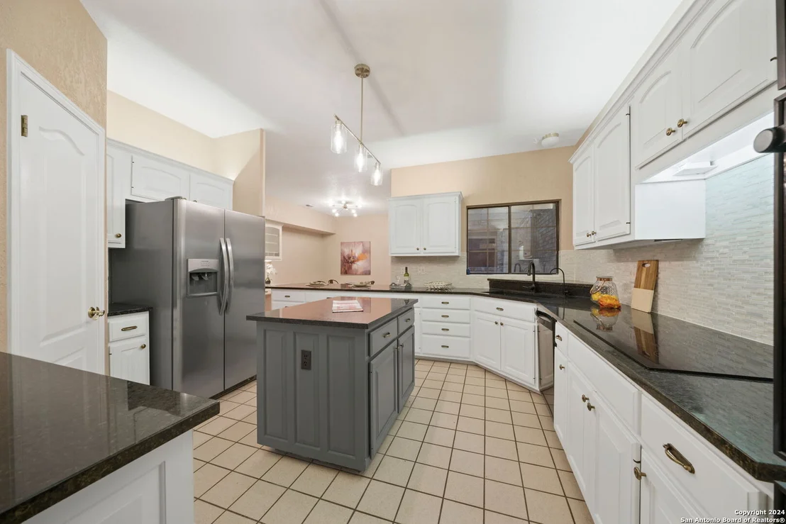 Photo of 15731 DEER CREST