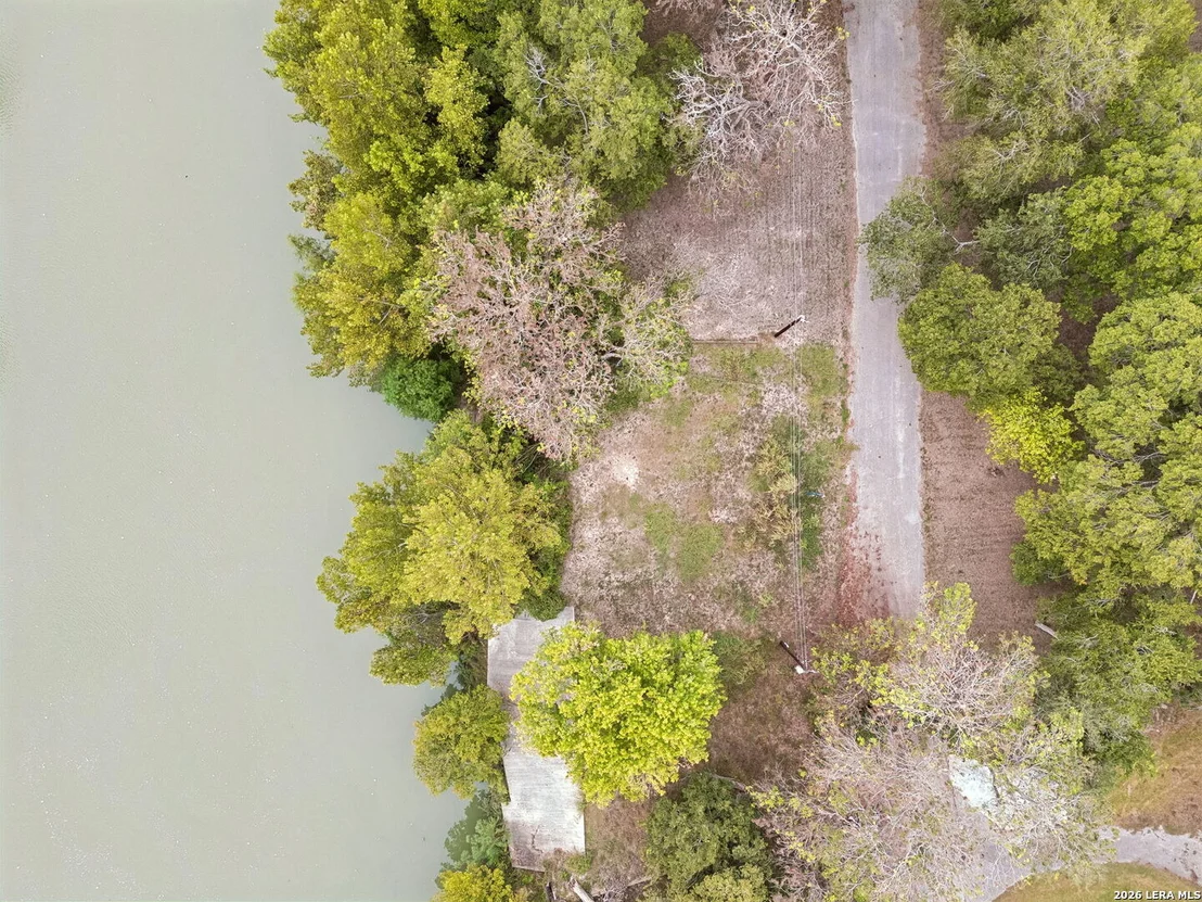 Photo of 8 RIVER OAK DR
