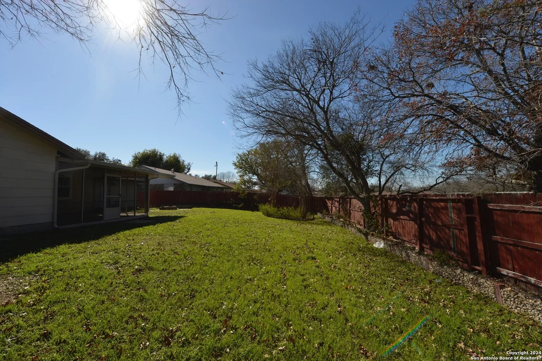 Photo of 4427 GREYSTONE DR